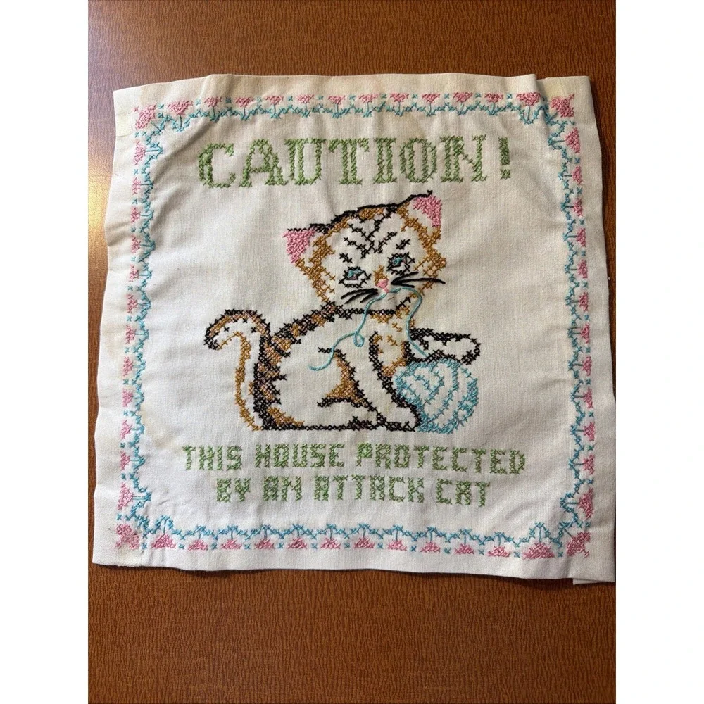 Vtg Cross Stitcg Embroidery 1950's Cat Design 10.5